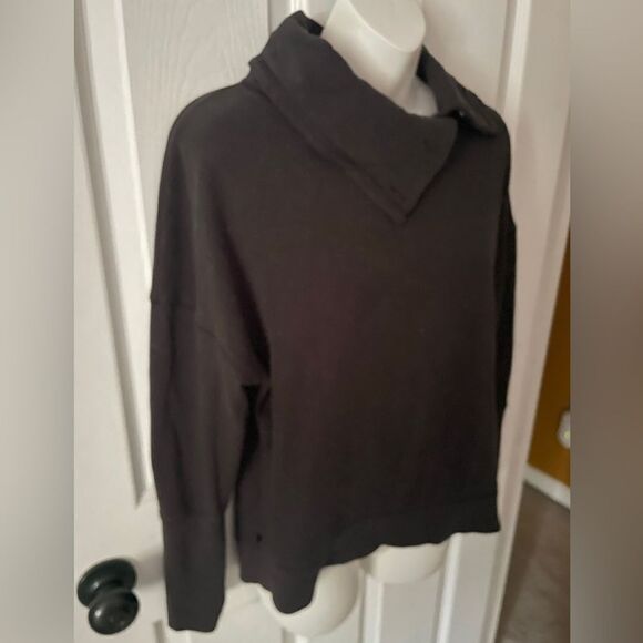 Victoria's Secret Supermodel Essentials gray sweatshirt top button cowl neck XS - Picture 3 of 8